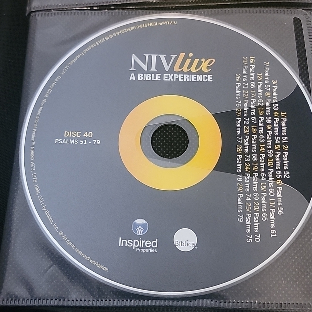 𝅺NIV Live: A Bible Experience the Complete Holy Bible on CDs